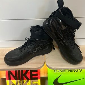 Nikes at af1 mid urban utility black cargo khaki camo 10.5